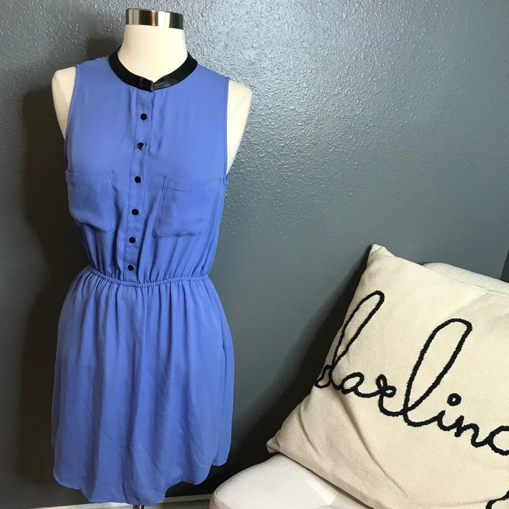 **Donated 2024** Eighty sixty blue sleeveless blouse size small - Picture 1 of 9